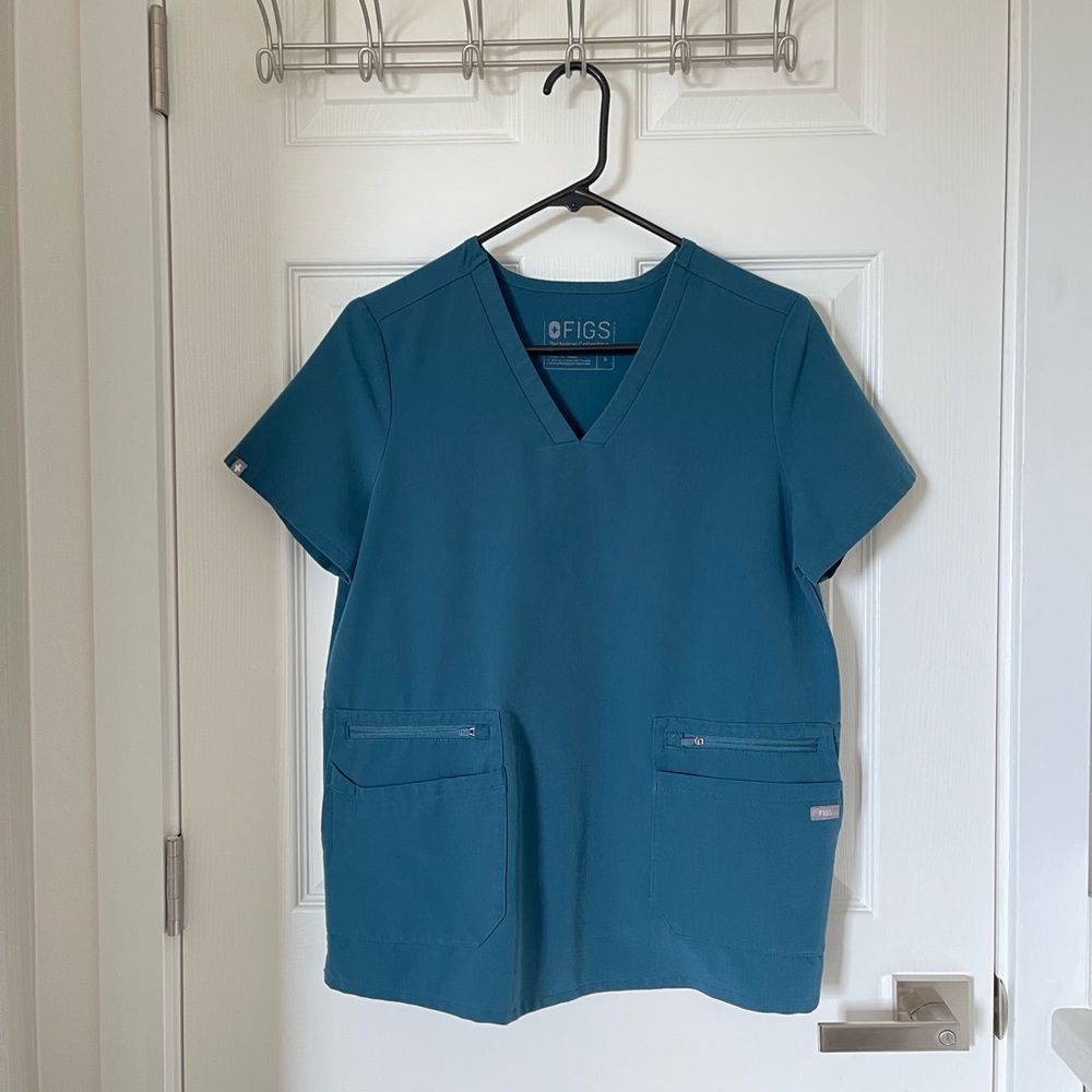 Blue Figs scrub top small